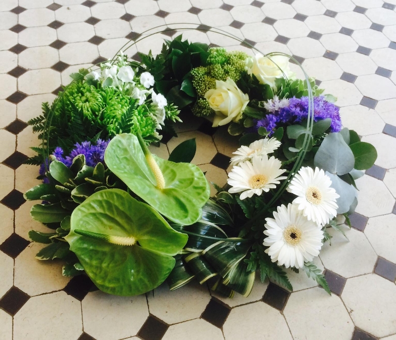 Contemporary wreath