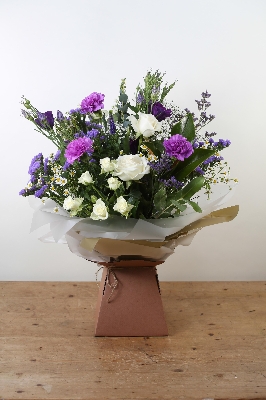 Lizzies Lilac Bundle 16 stems