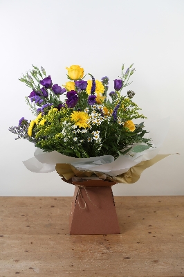 Lizzies Lemon and Purple Bundles 25 stems