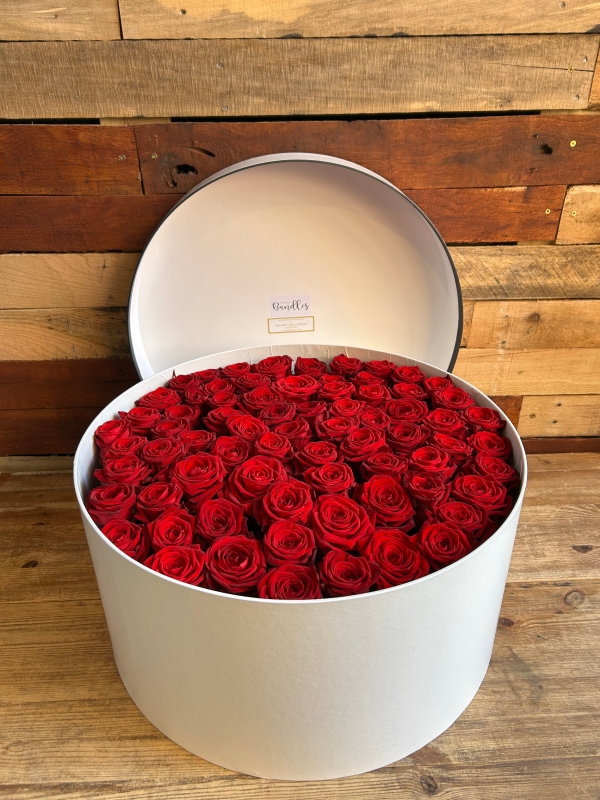 Red Rose Hat Box 72 Roses