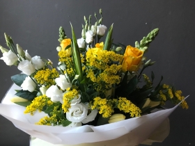 Spring and Classic flower bundle