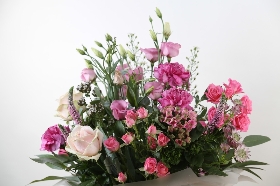 Lizzies Pretty Pink Bundle 16 stems