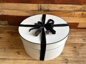 Red Rose Hat Box 72 Roses